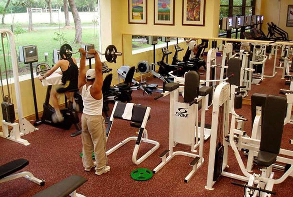 Miri Marriott Resort & Spa Екстериор снимка A typical gym