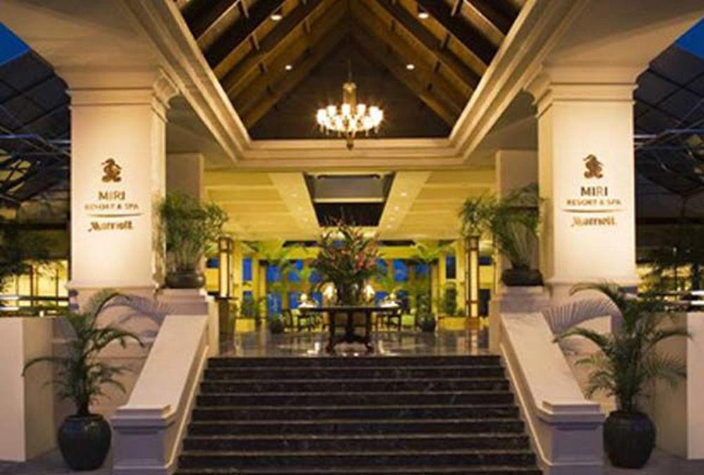 Miri Marriott Resort & Spa Екстериор снимка Lobby of the hotel