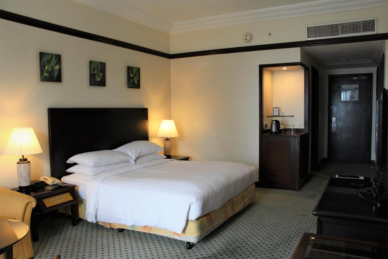 Miri Marriott Resort & Spa Екстериор снимка A room at the hotel