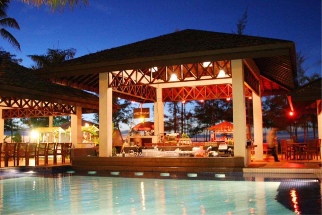 Miri Marriott Resort & Spa Екстериор снимка The pool at the resort