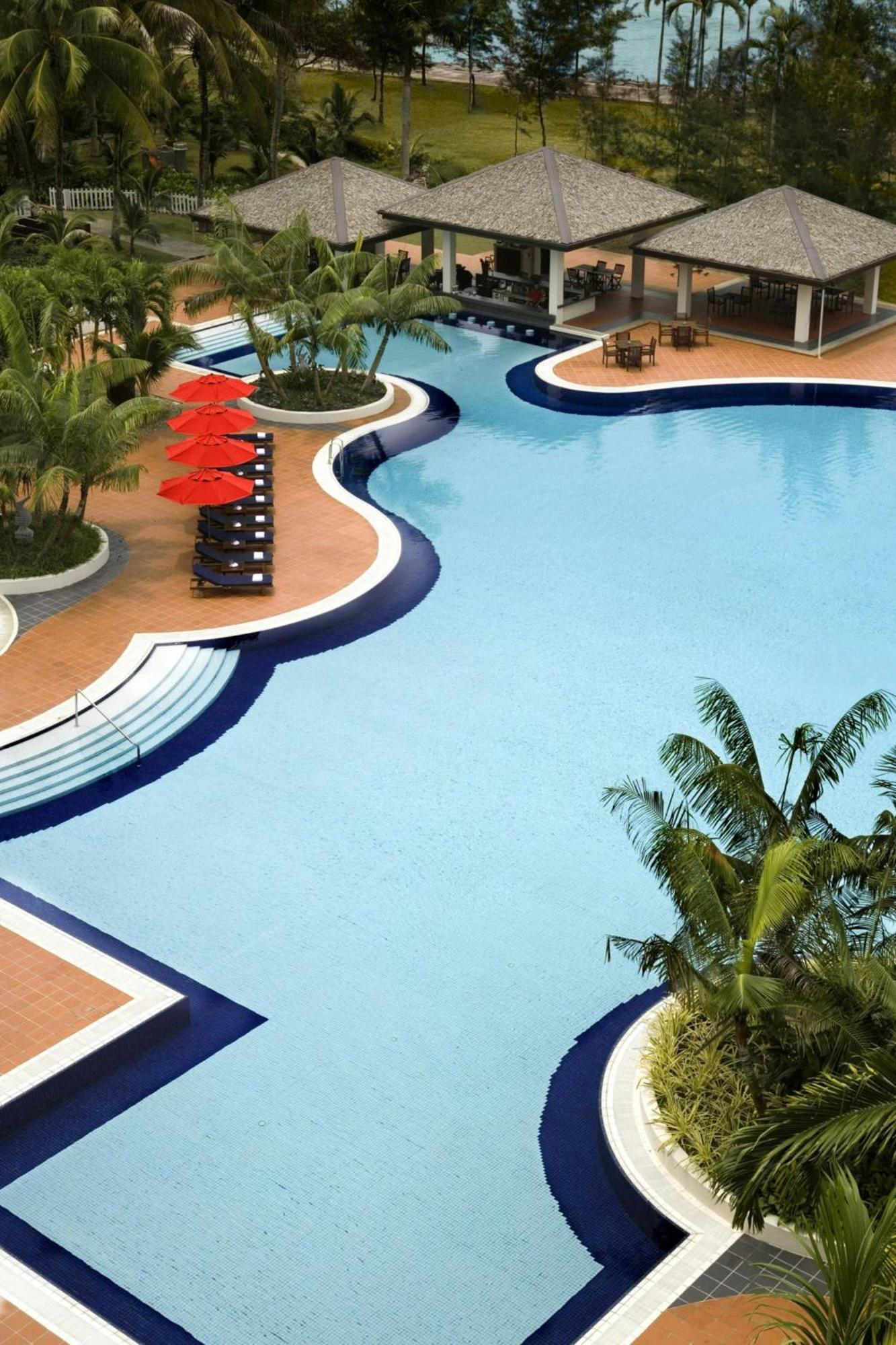 Miri Marriott Resort & Spa Екстериор снимка A swimming pool